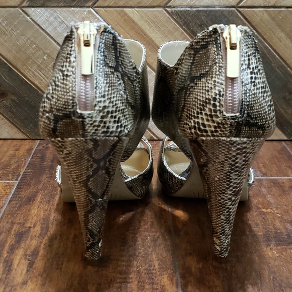 Limelight Zipper Ankle Snake Print High Heels - Picture 6 of 8